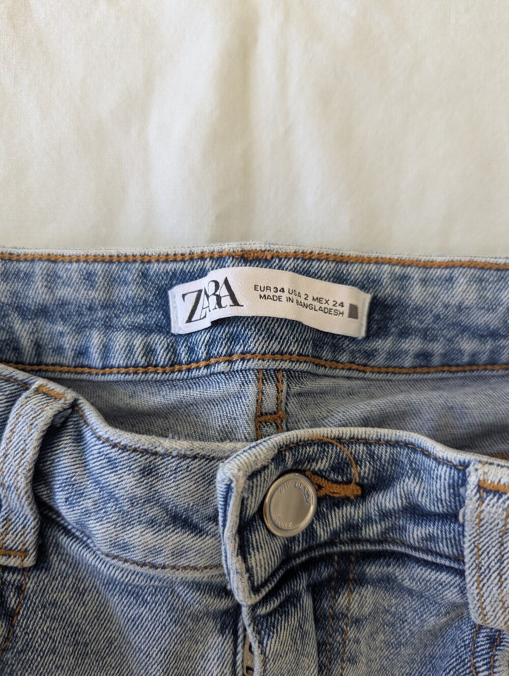 Zara Size 2 Ankle Length Raw Edge Jeans - Picture 4 of 9